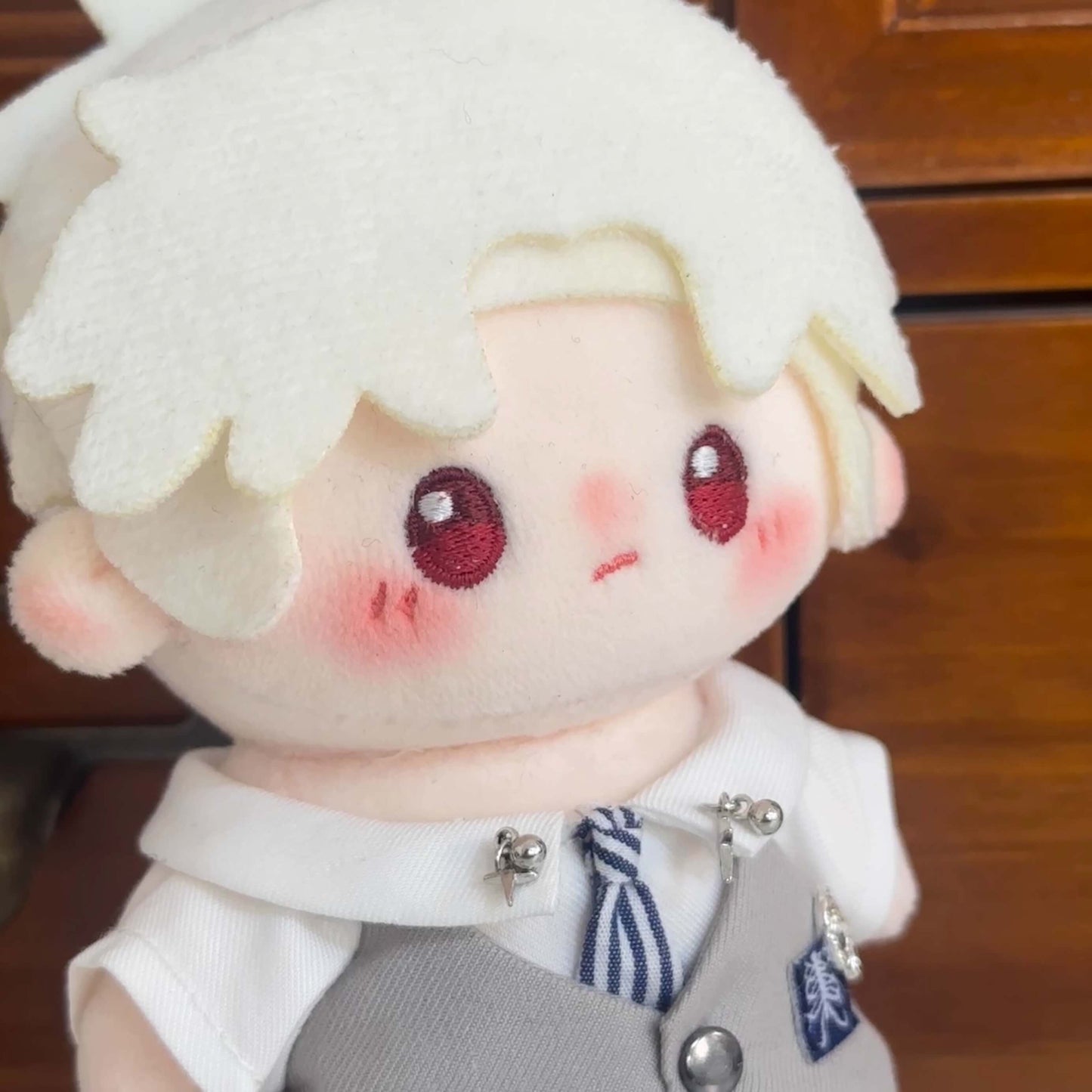 銀狼と秘密のホワイトスーツセット【10cm】