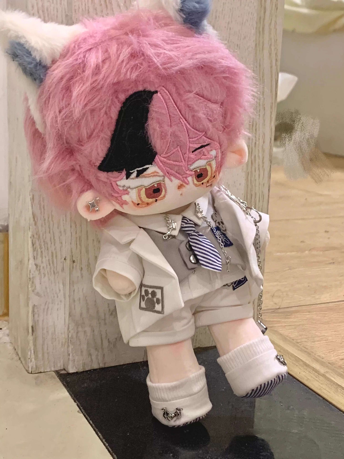 銀狼と秘密のホワイトスーツセット【20cm】